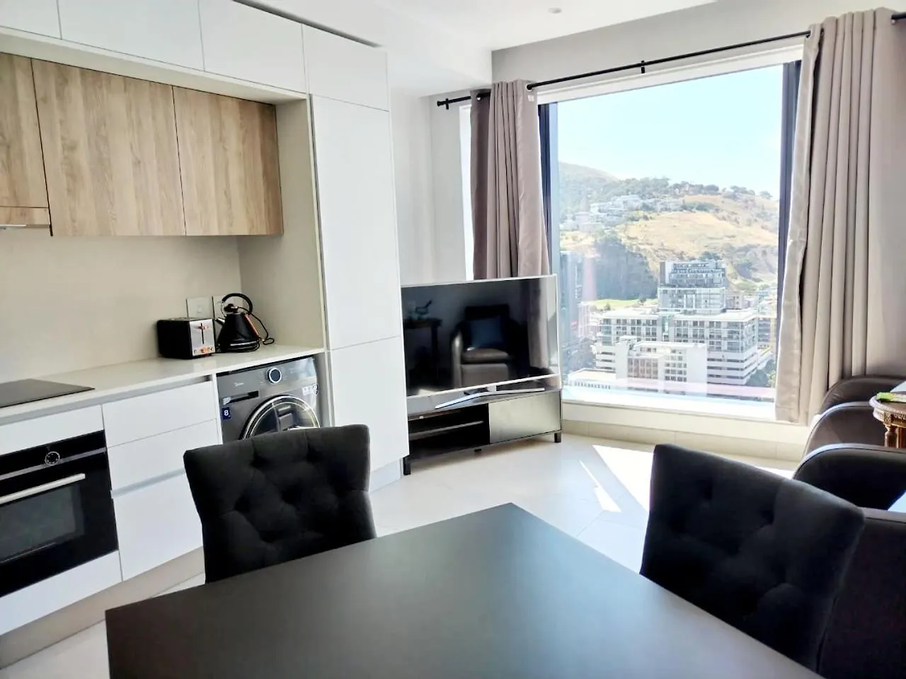 Luxury Apartment - The Rubik Self-Catering Cape Town