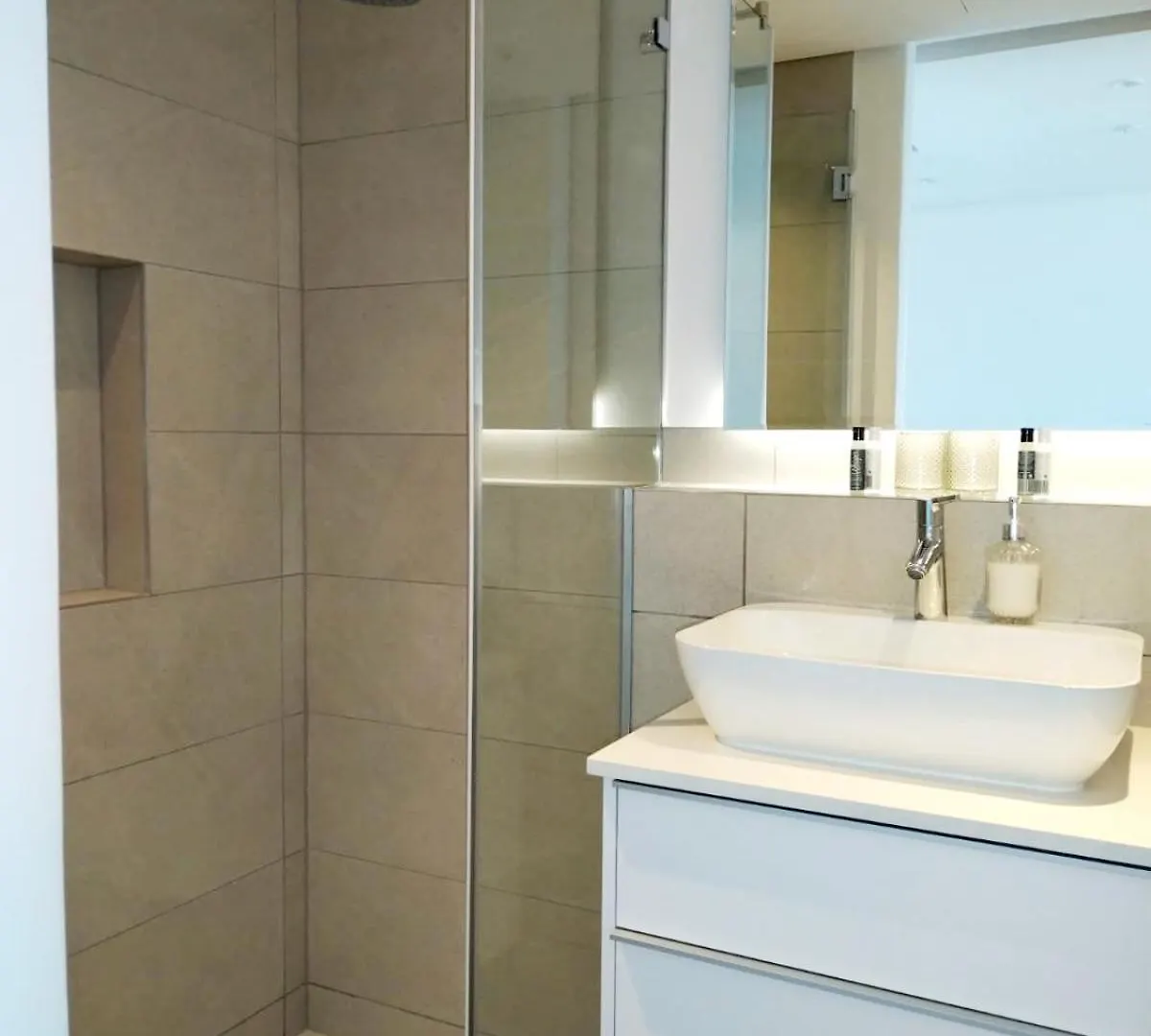 Luxury Apartment - The Rubik Self-Catering Cape Town 0*,  Güney Afrika